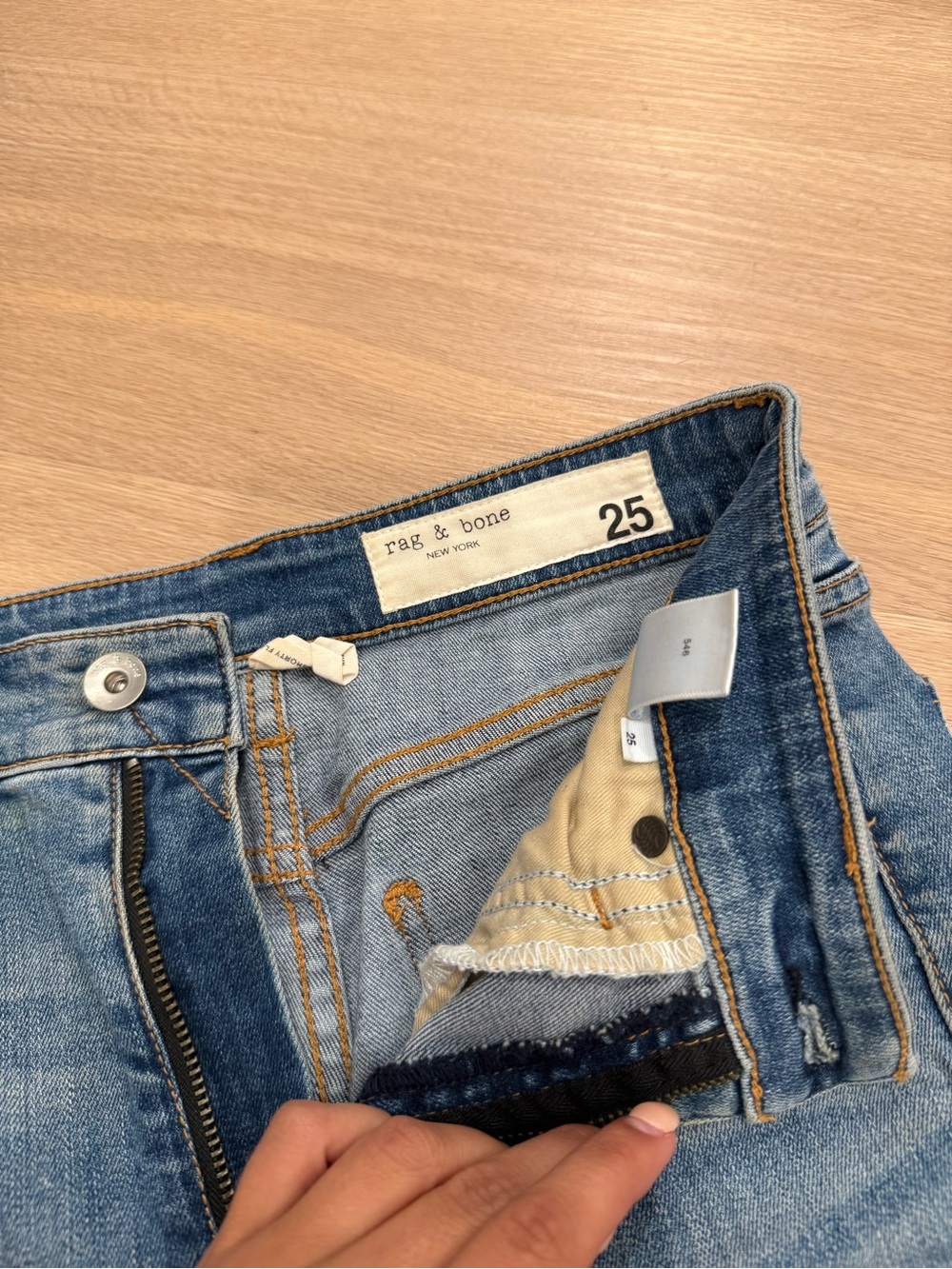Rag and bone Classic Blue Distressed Women’s Jeans - Picture 3 of 3